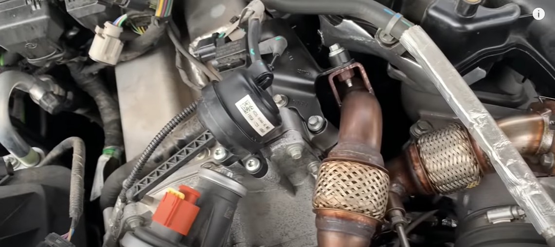 How to delete EGR and install block off plates on 2017-2018-2019 F250 - F350 https://thedpfdeleteshops.com