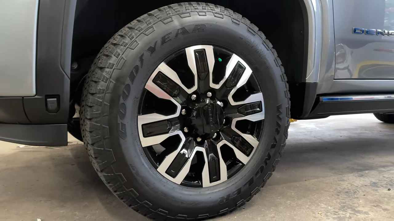 Comparing Stock vs. Upgraded 2024 GMC Denali Ultimate HD 4” Cognito Lift Kit and 37 Inch Tires 
https://thedpfdeleteshops.com